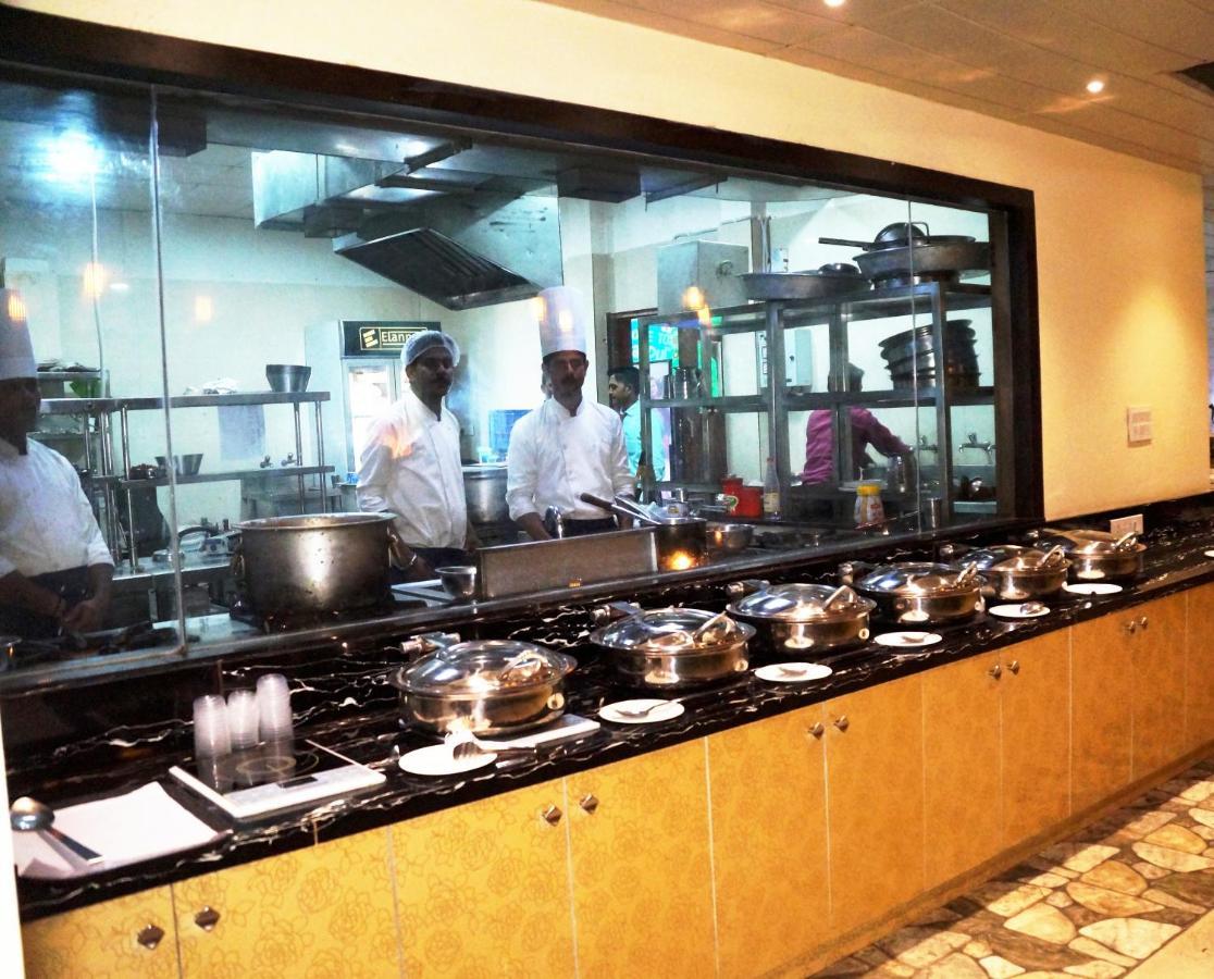 Hotel Shivoy Grand Varanasi Esterno foto