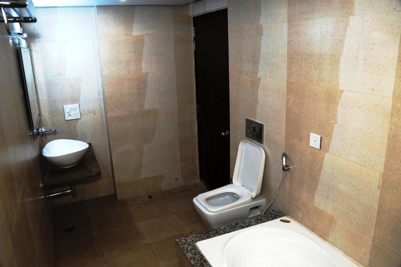 Hotel Shivoy Grand Varanasi Esterno foto