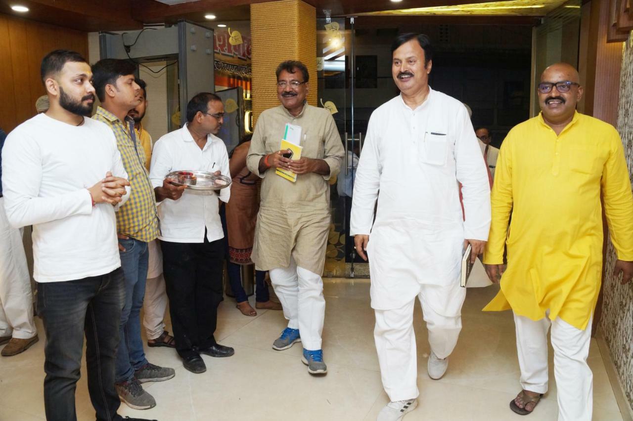 Hotel Shivoy Grand Varanasi Esterno foto