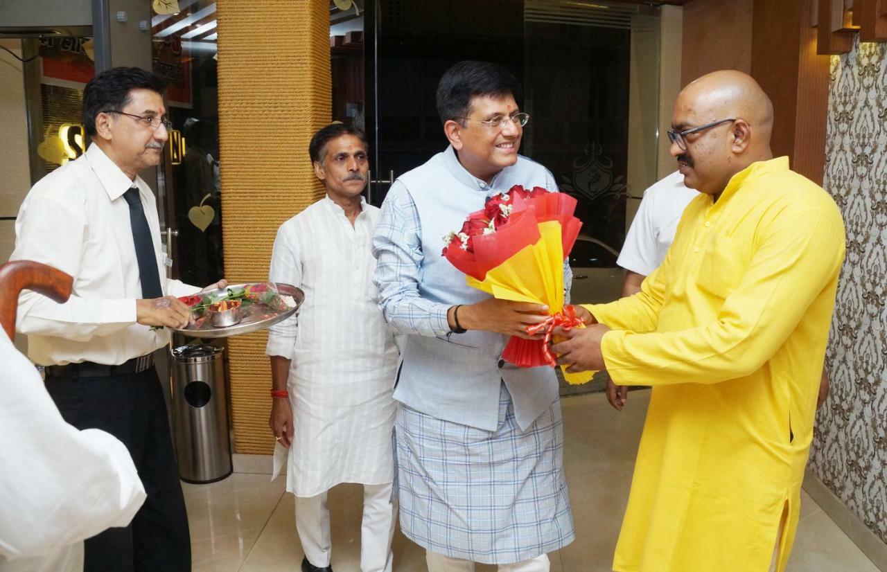 Hotel Shivoy Grand Varanasi Esterno foto